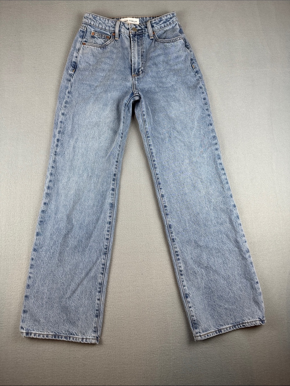Aritzia Denim Forum The Farrah Curve Fit Wide leg Jean
Size: 24”